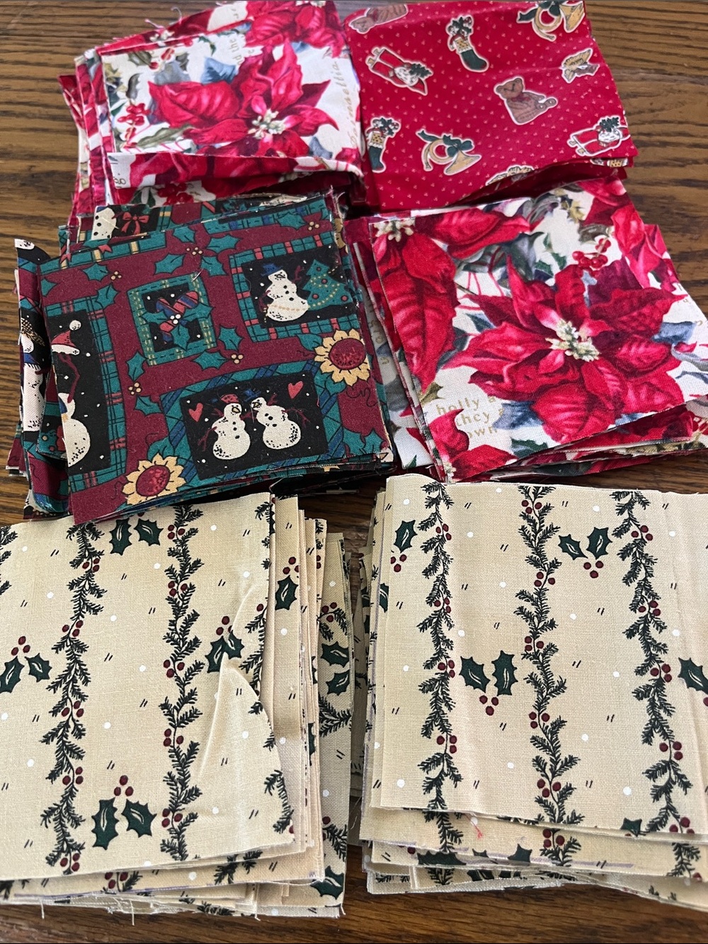 Holiday Print Cotton quilt patches - Red & Cream